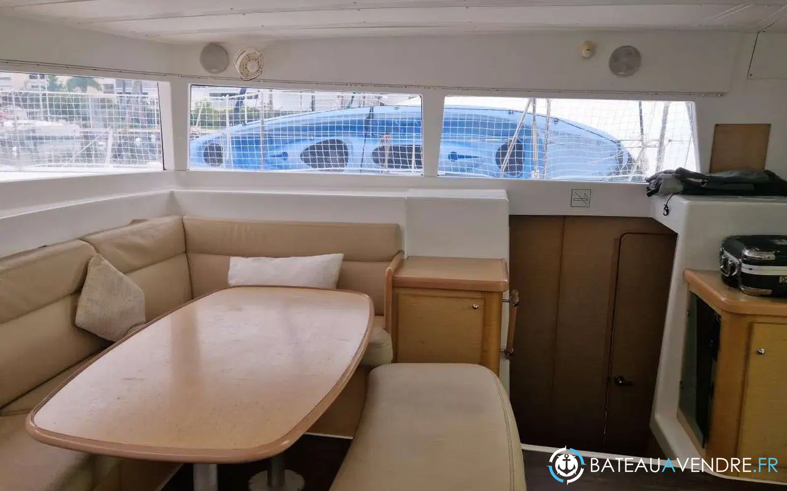 slider 23 Lagoon 421