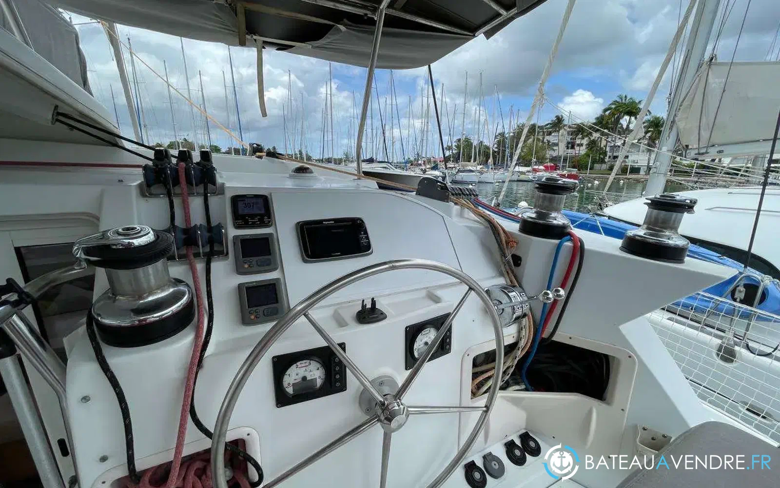slider 3 Lagoon 421