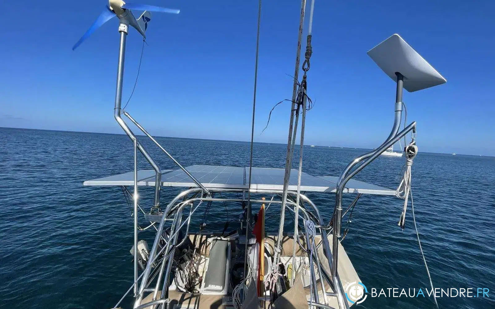 slider 5 Cheoy Lee Offshore 47