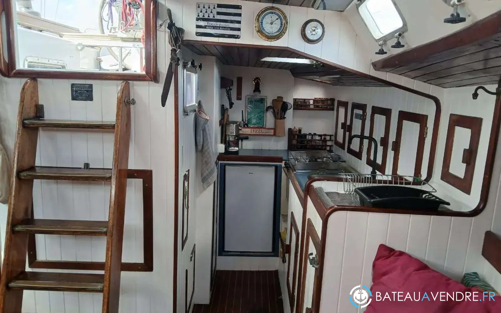 slider 18 Chantier Naval Biot Trireme 43