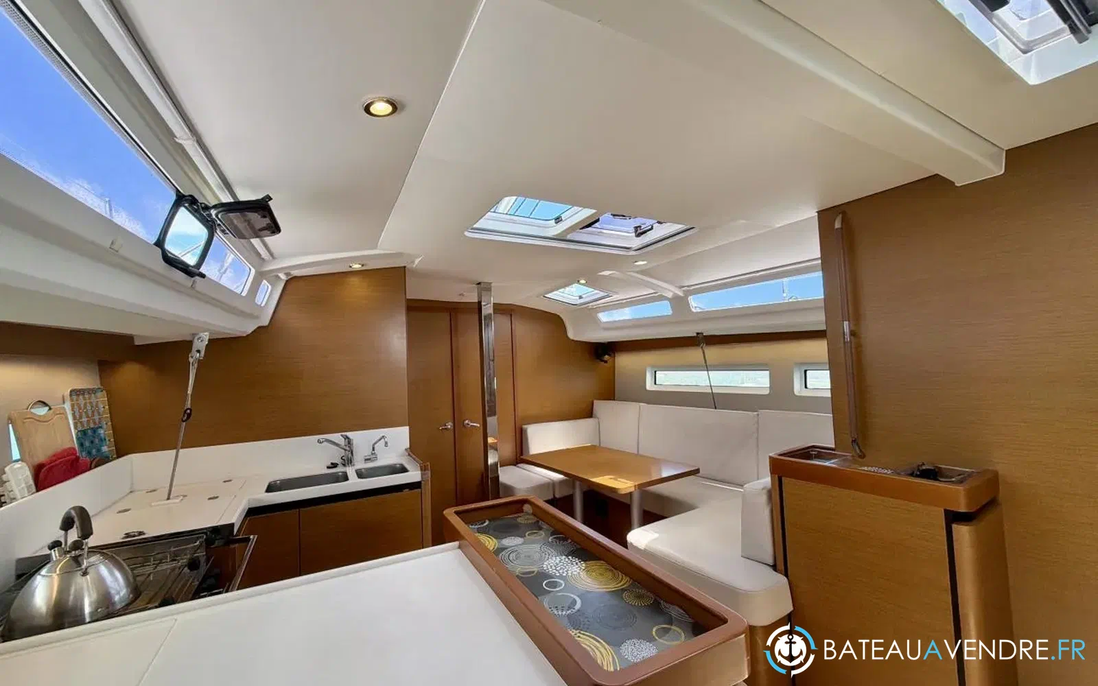 slider 18 Jeanneau Sun Odyssey 440