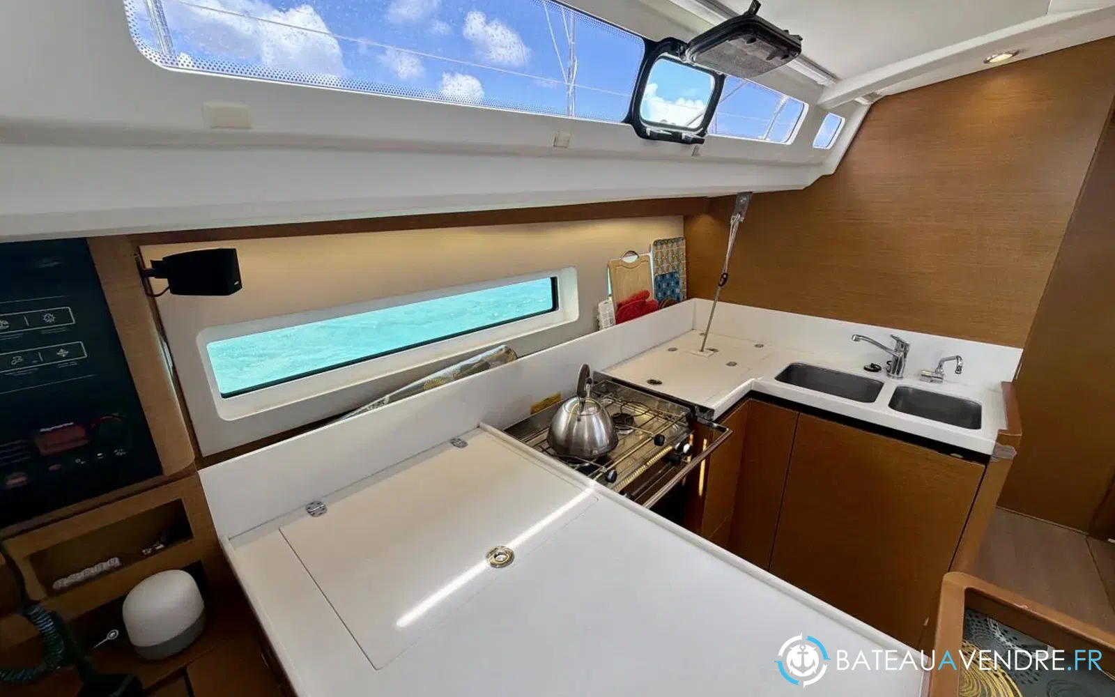slider 19 Jeanneau Sun Odyssey 440