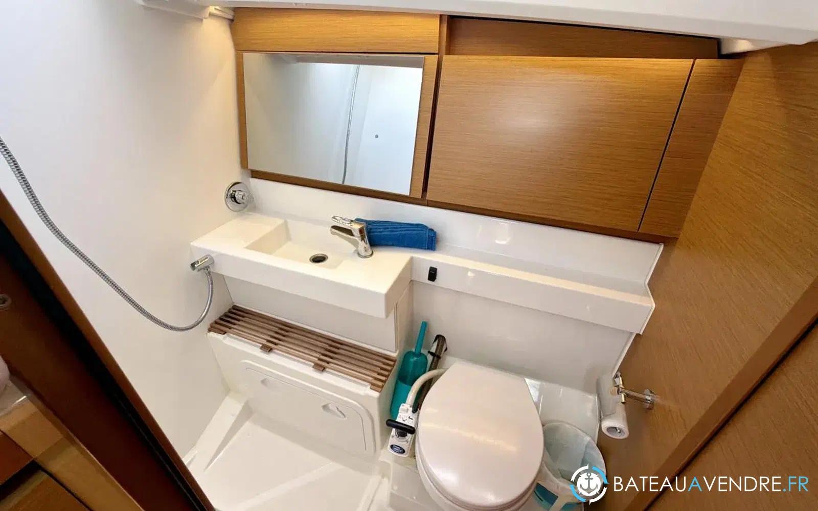 slider 29 Jeanneau Sun Odyssey 440