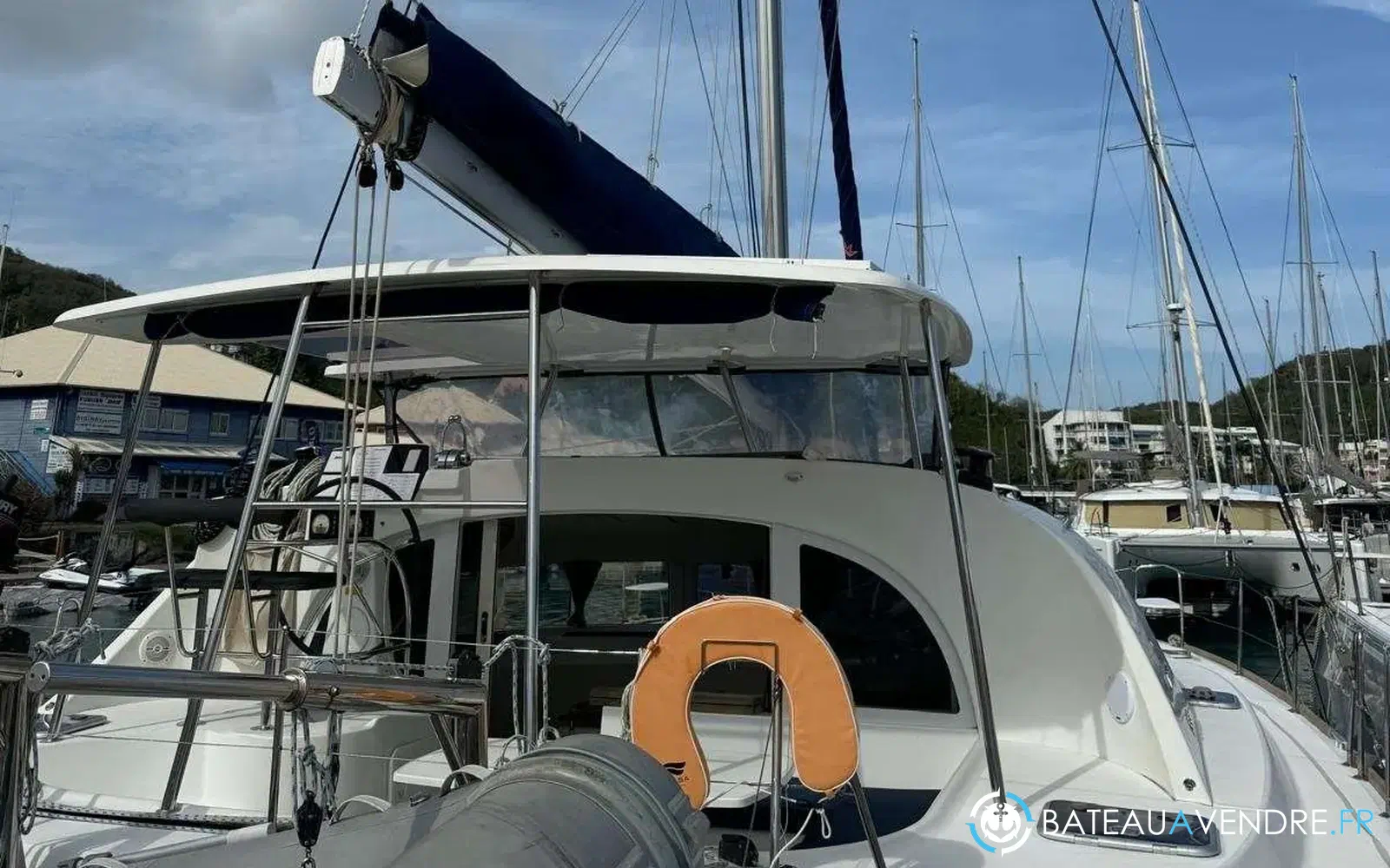slider 1 Lagoon 380