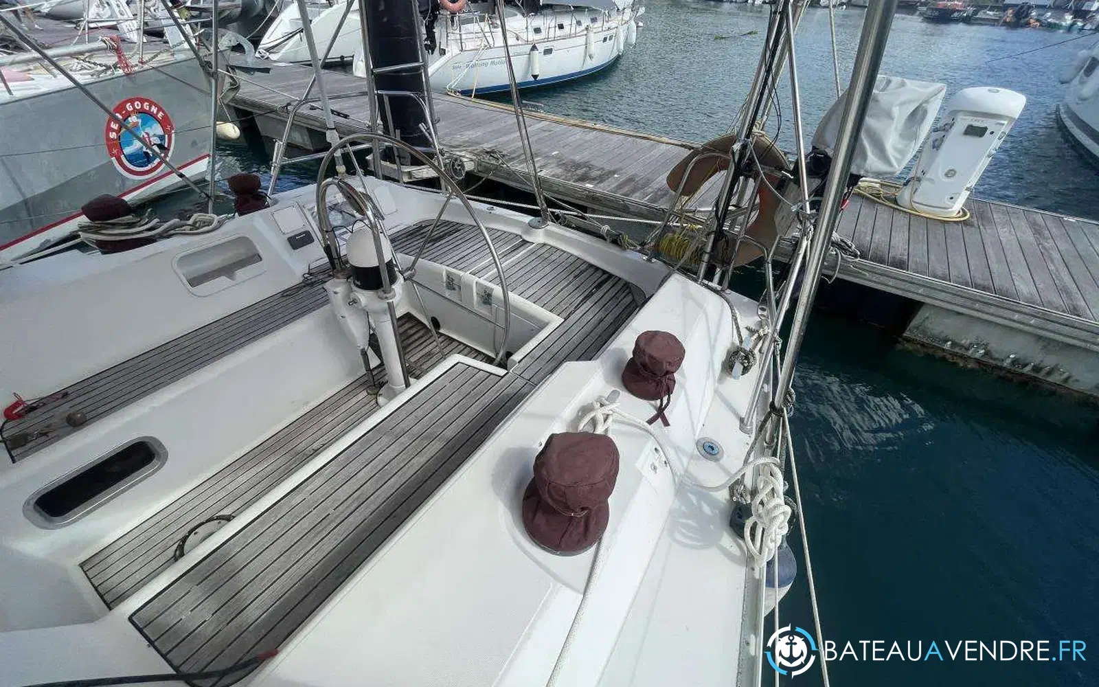 slider 9 Jeanneau Voyage 12.50