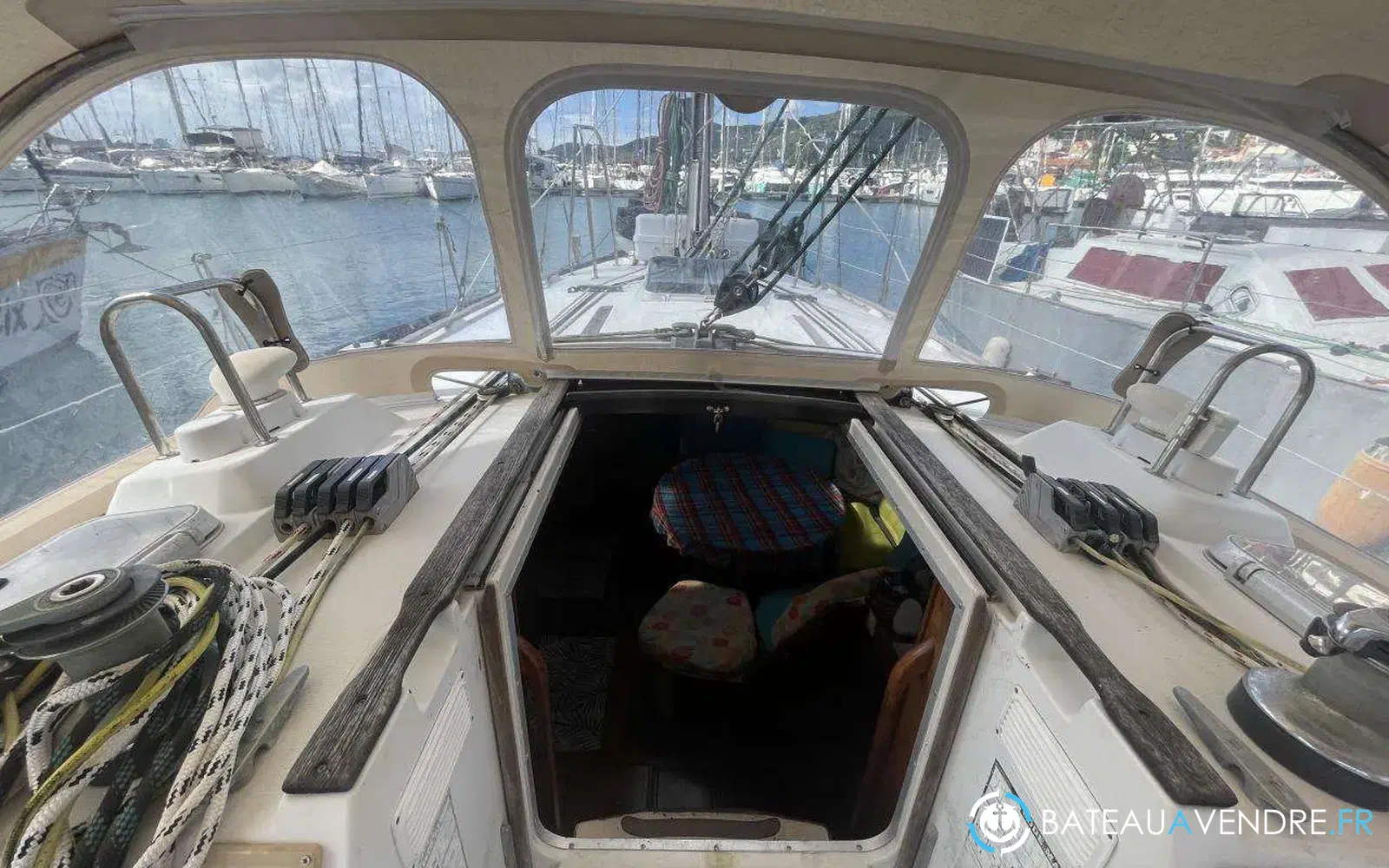 slider 10 Jeanneau Voyage 12.50