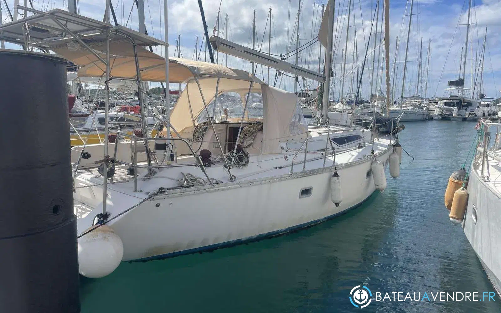 slider 1 Jeanneau Voyage 12.50
