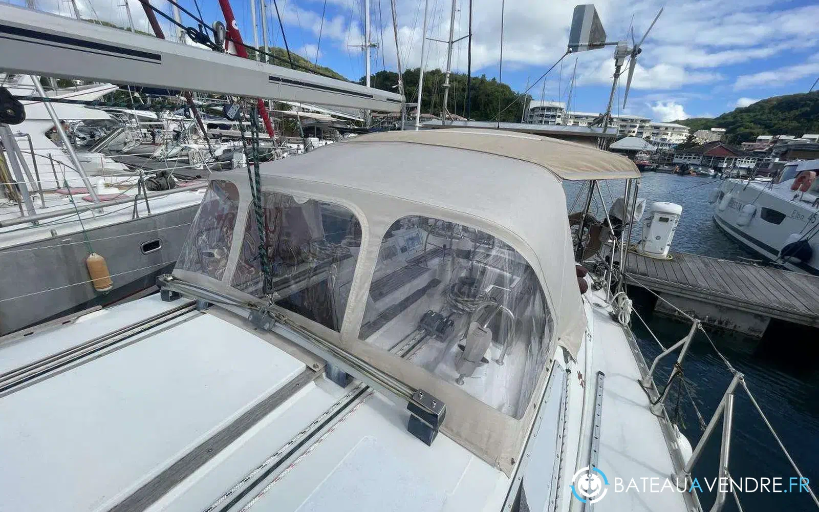 slider 7 Jeanneau Voyage 12.50