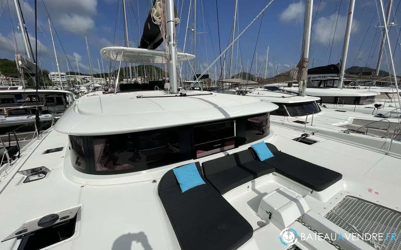 slider 12 Lagoon 46