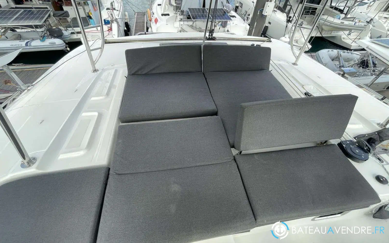 slider 18 Lagoon 46