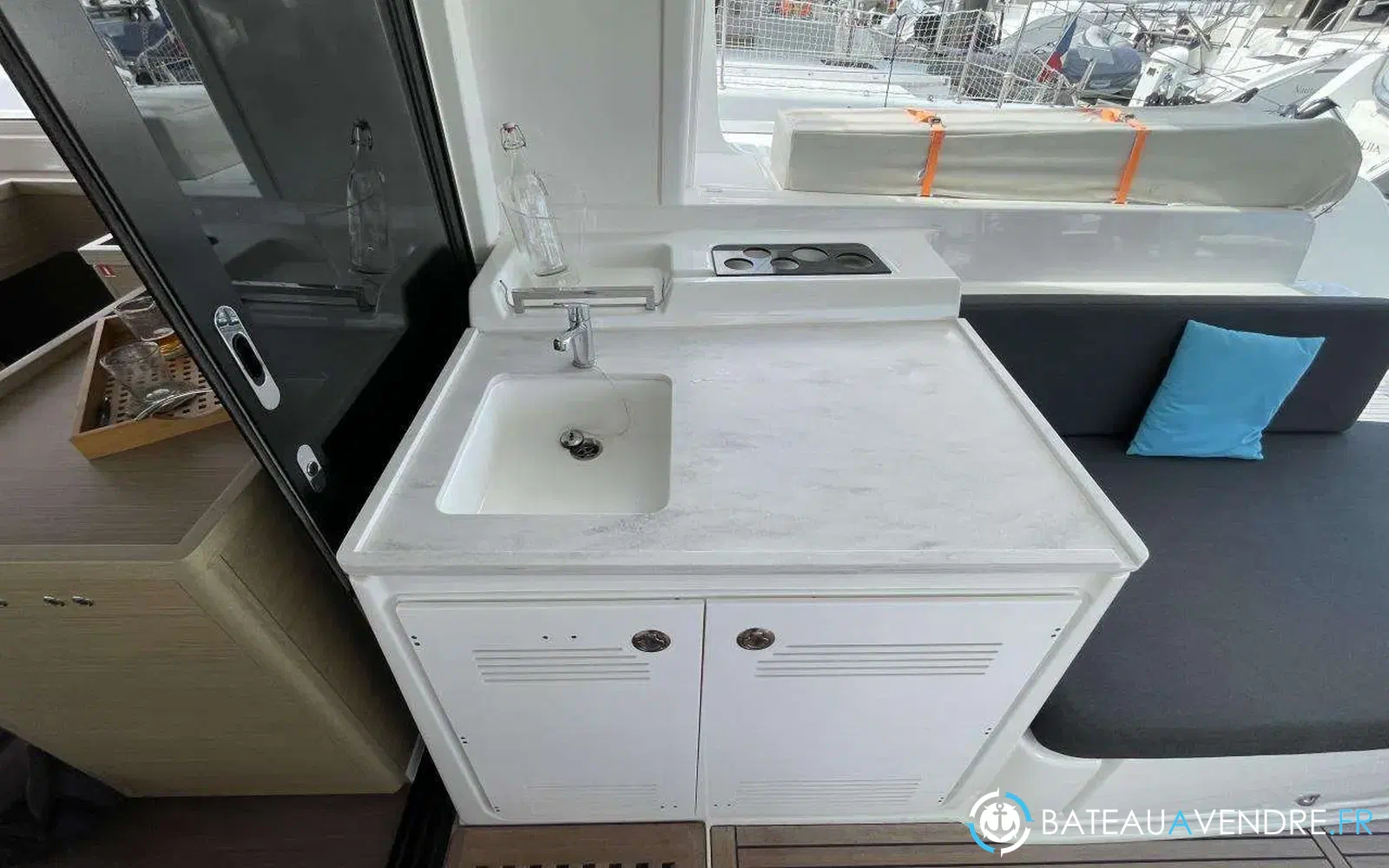 slider 23 Lagoon 46