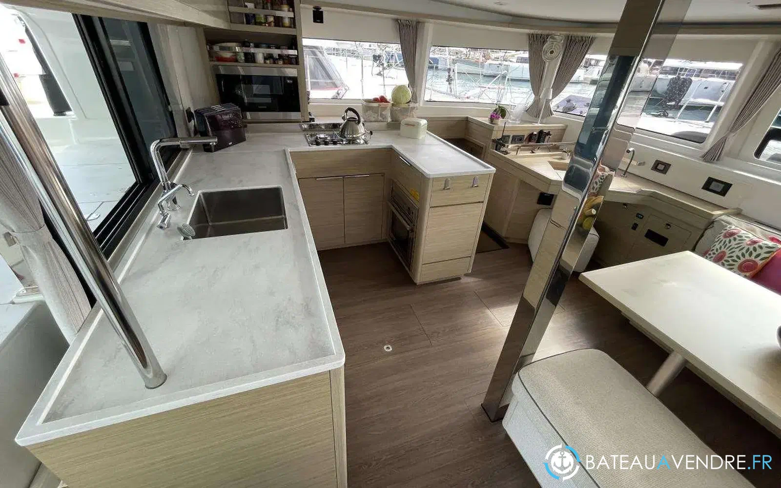 slider 27 Lagoon 46
