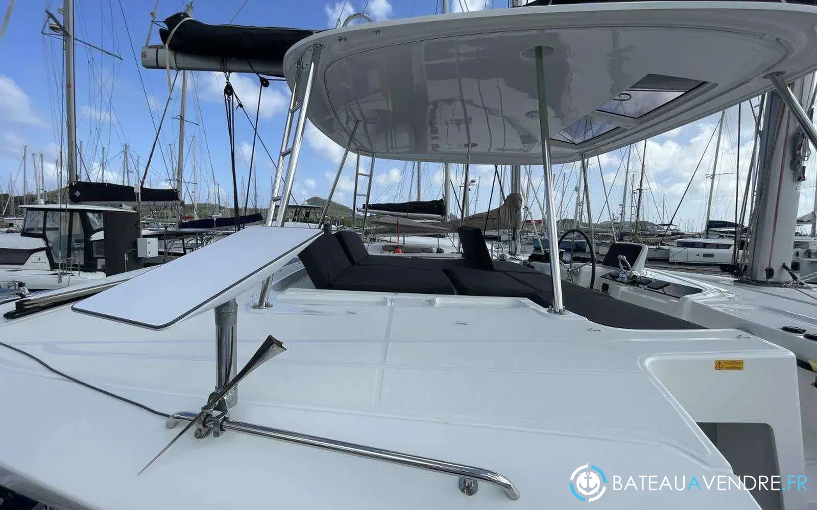 slider 6 Lagoon 46
