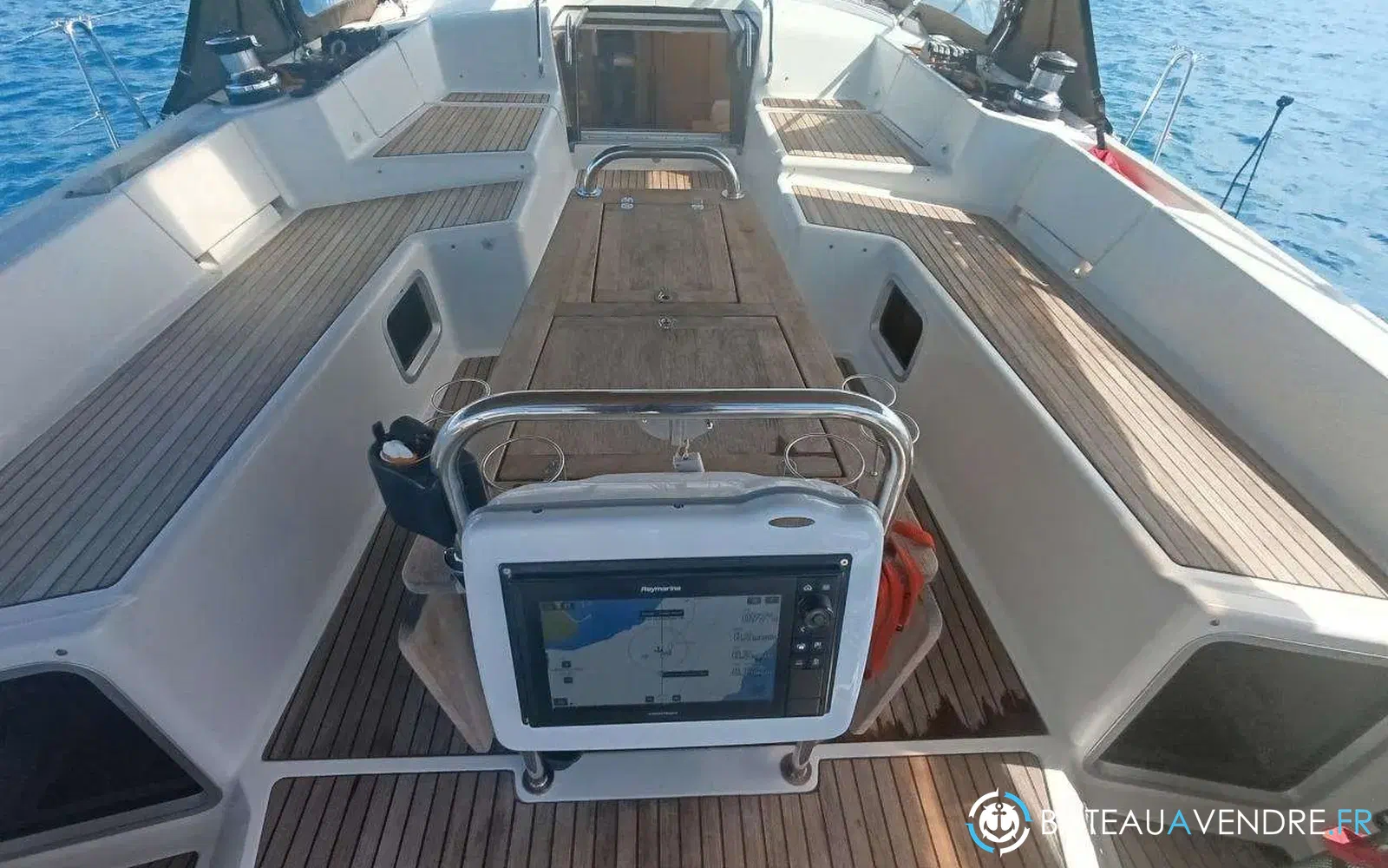 slider 8 Jeanneau 57