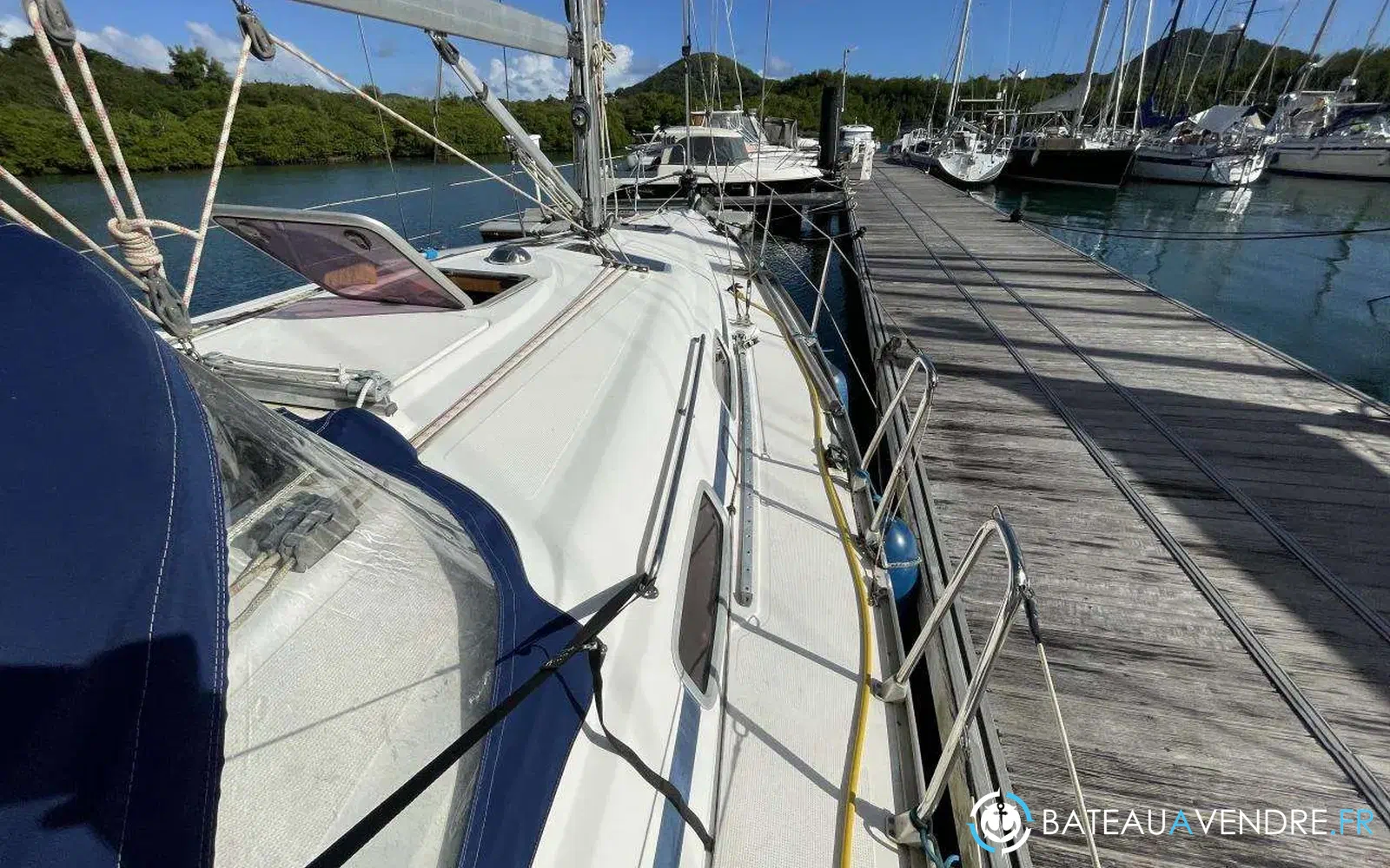 slider 6 Bavaria 33 Cruiser