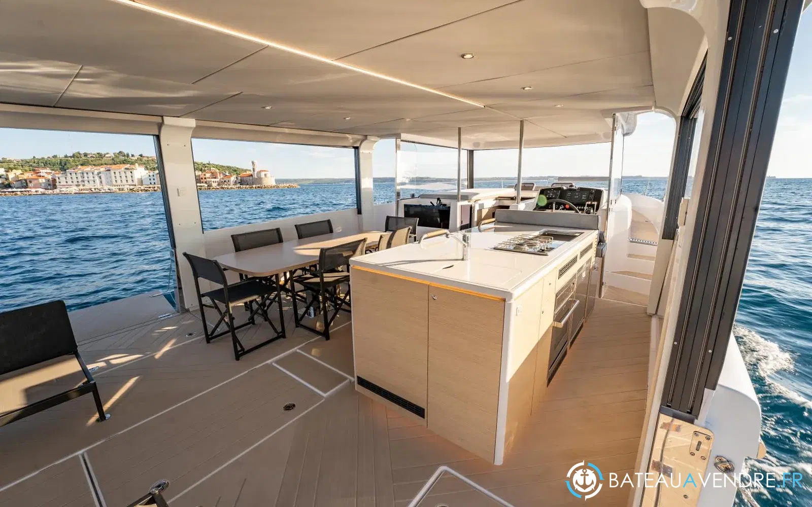 slider 10 Jeanneau Sea Loft 480