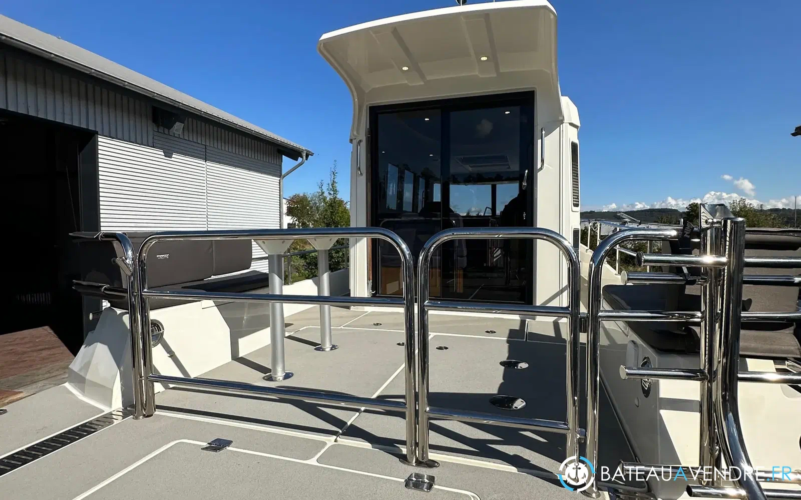 slider 14 Paragon Yachts Paragon 31