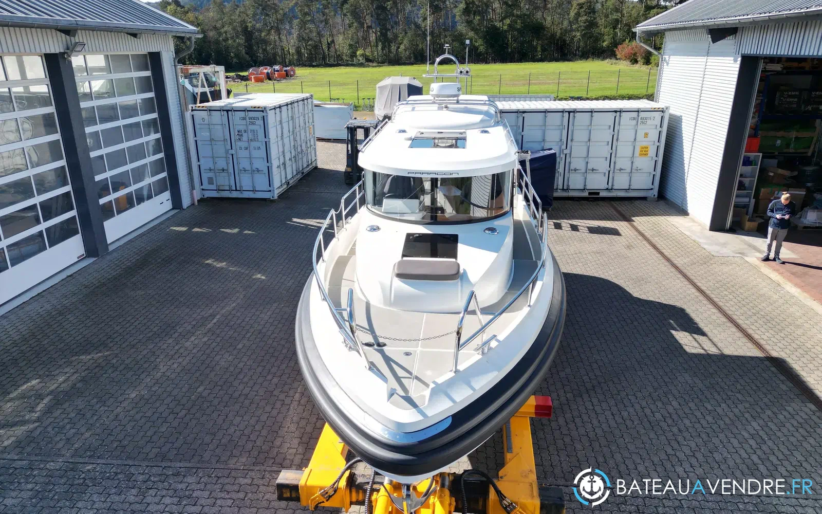 slider 1 Paragon Yachts Paragon 31