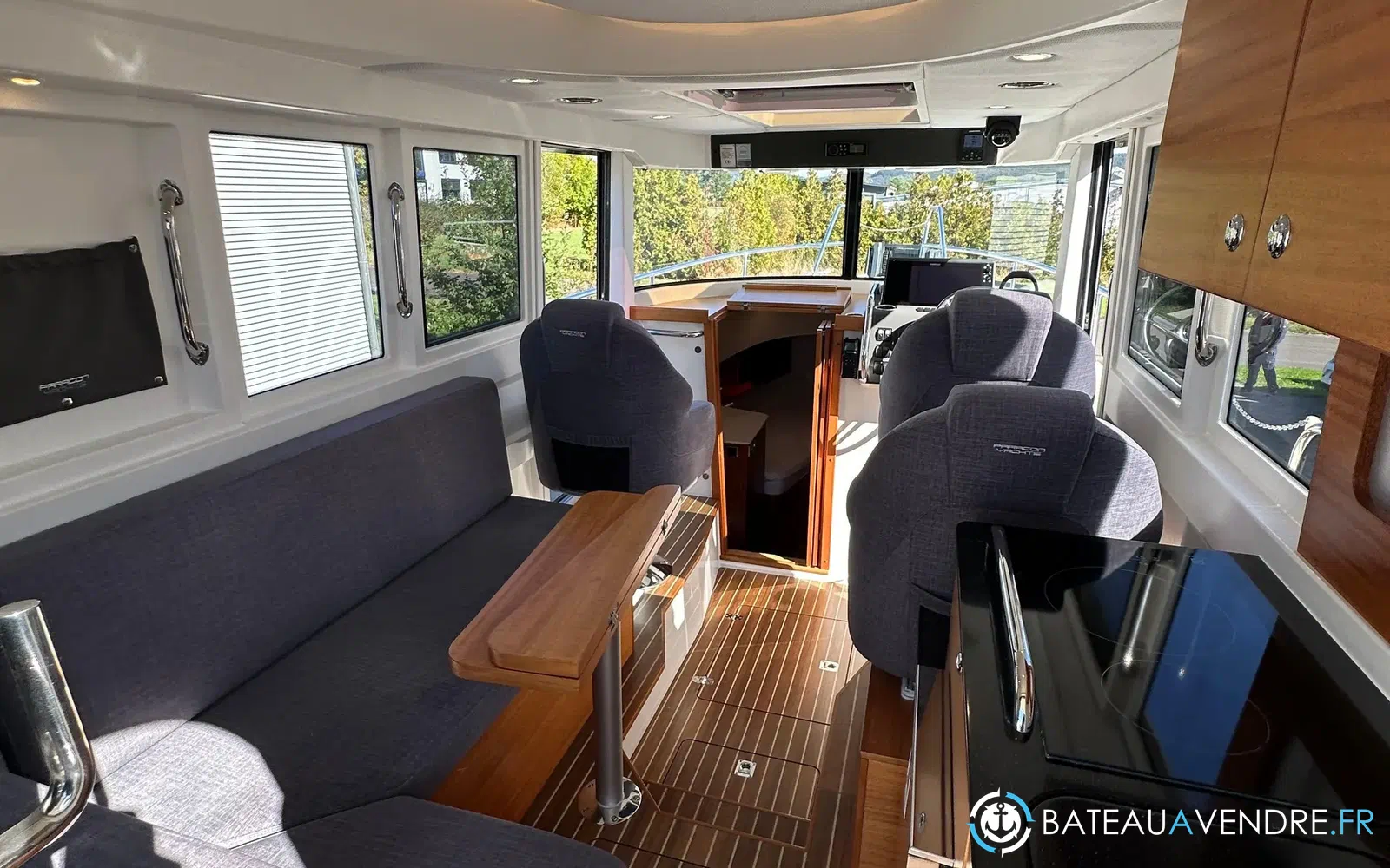 slider 28 Paragon Yachts Paragon 31