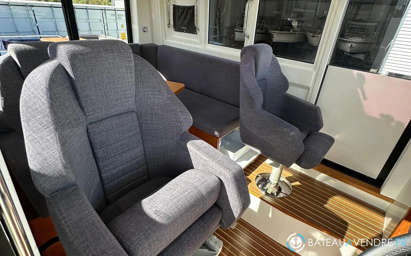 slider 31 Paragon Yachts Paragon 31