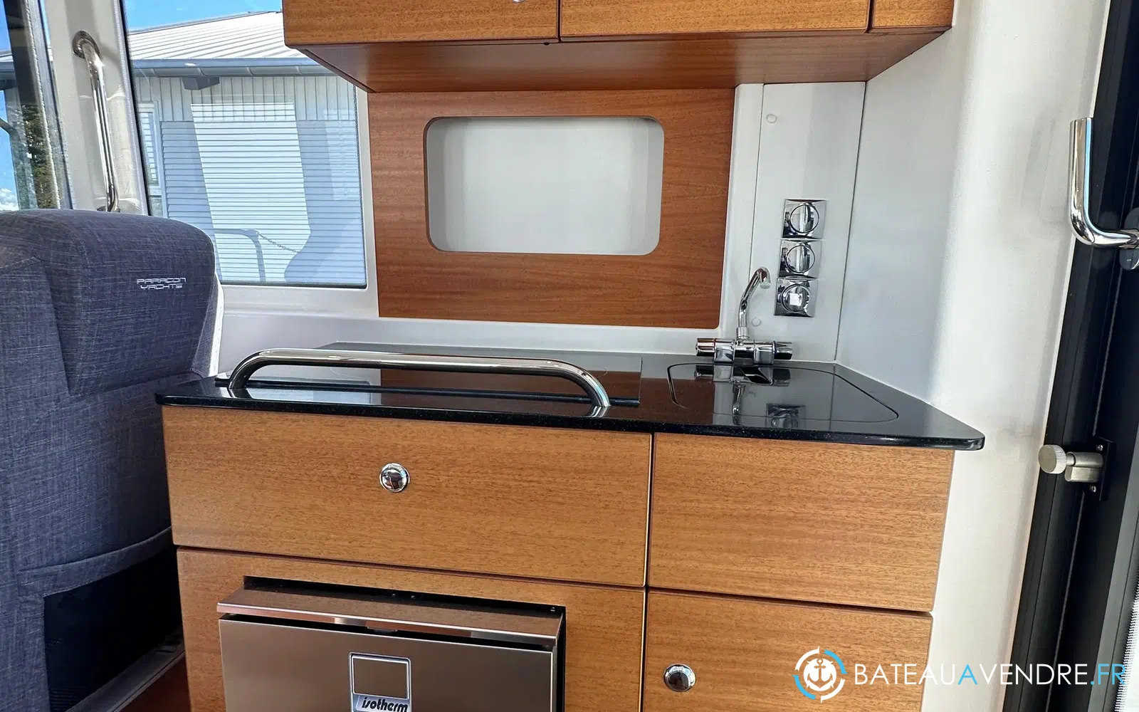 slider 33 Paragon Yachts Paragon 31