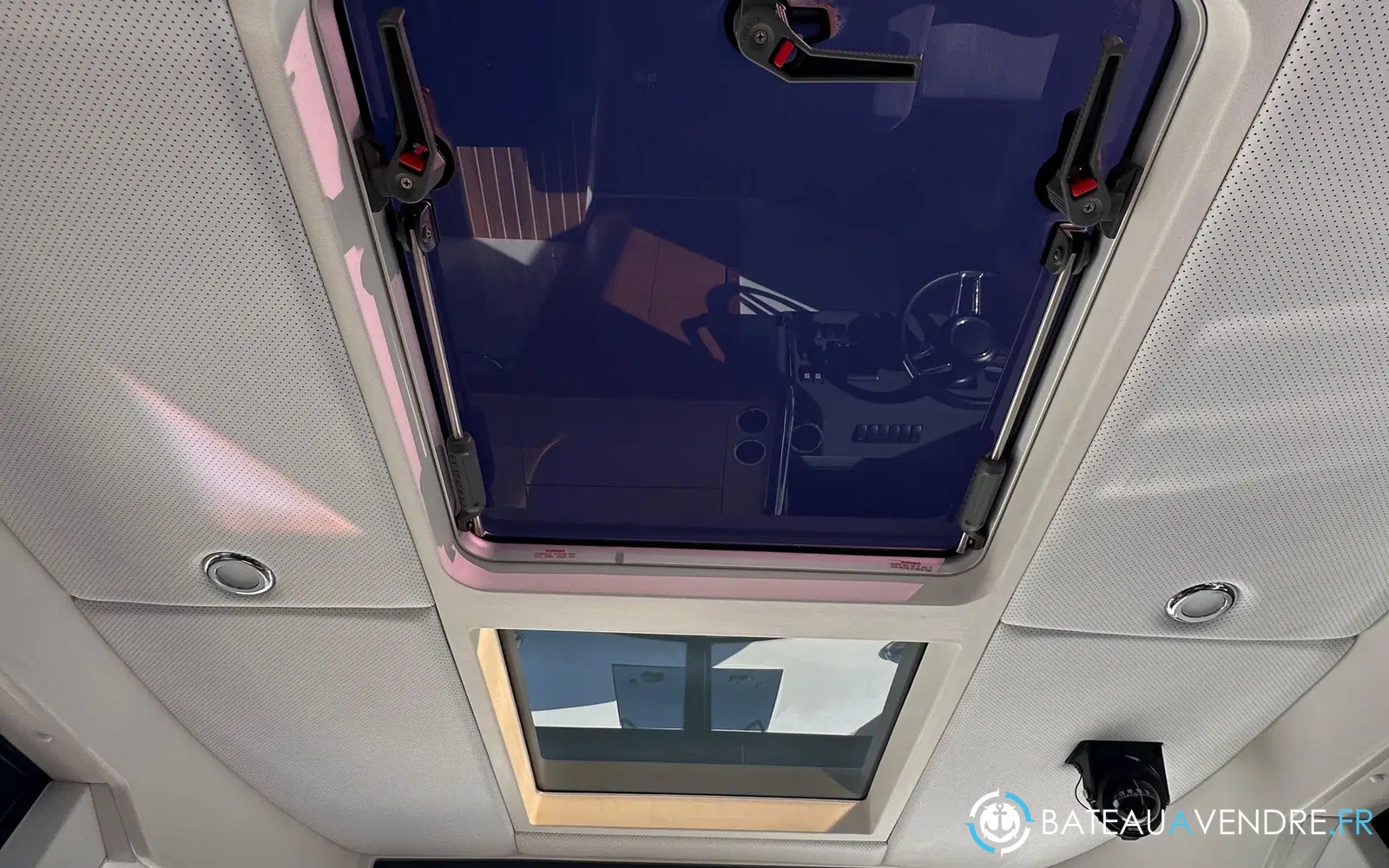 slider 38 Paragon Yachts Paragon 31