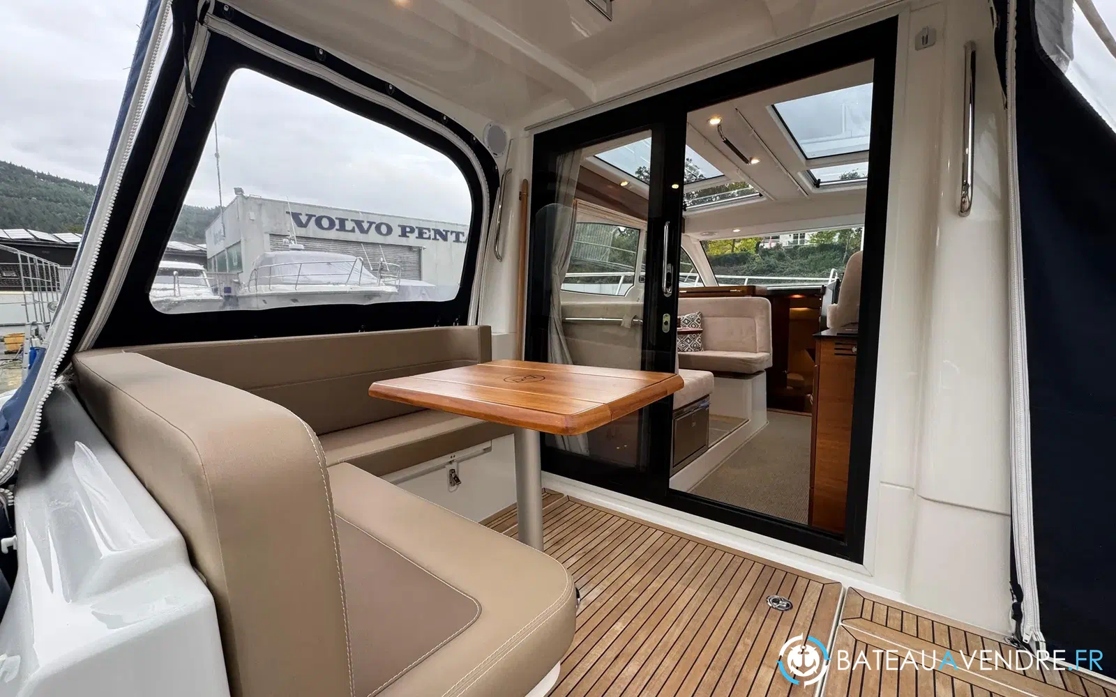 slider 19 Nimbus 305 Coupe