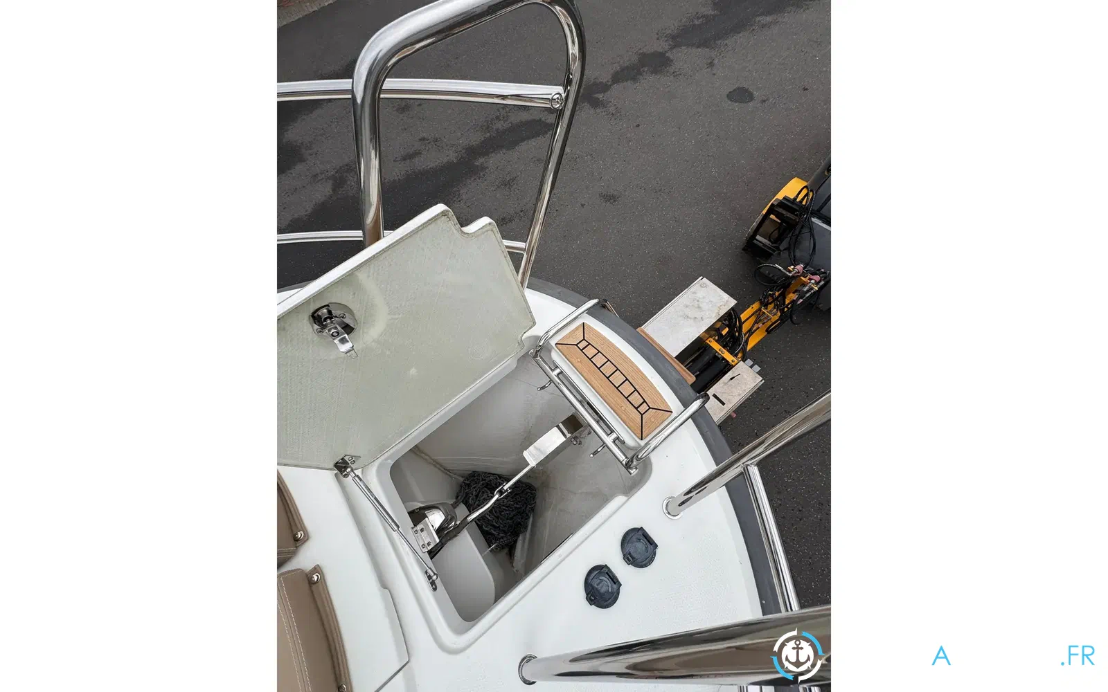 slider 25 Nimbus 305 Coupe