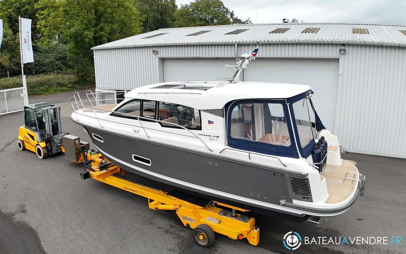 slider 3 Nimbus 305 Coupe