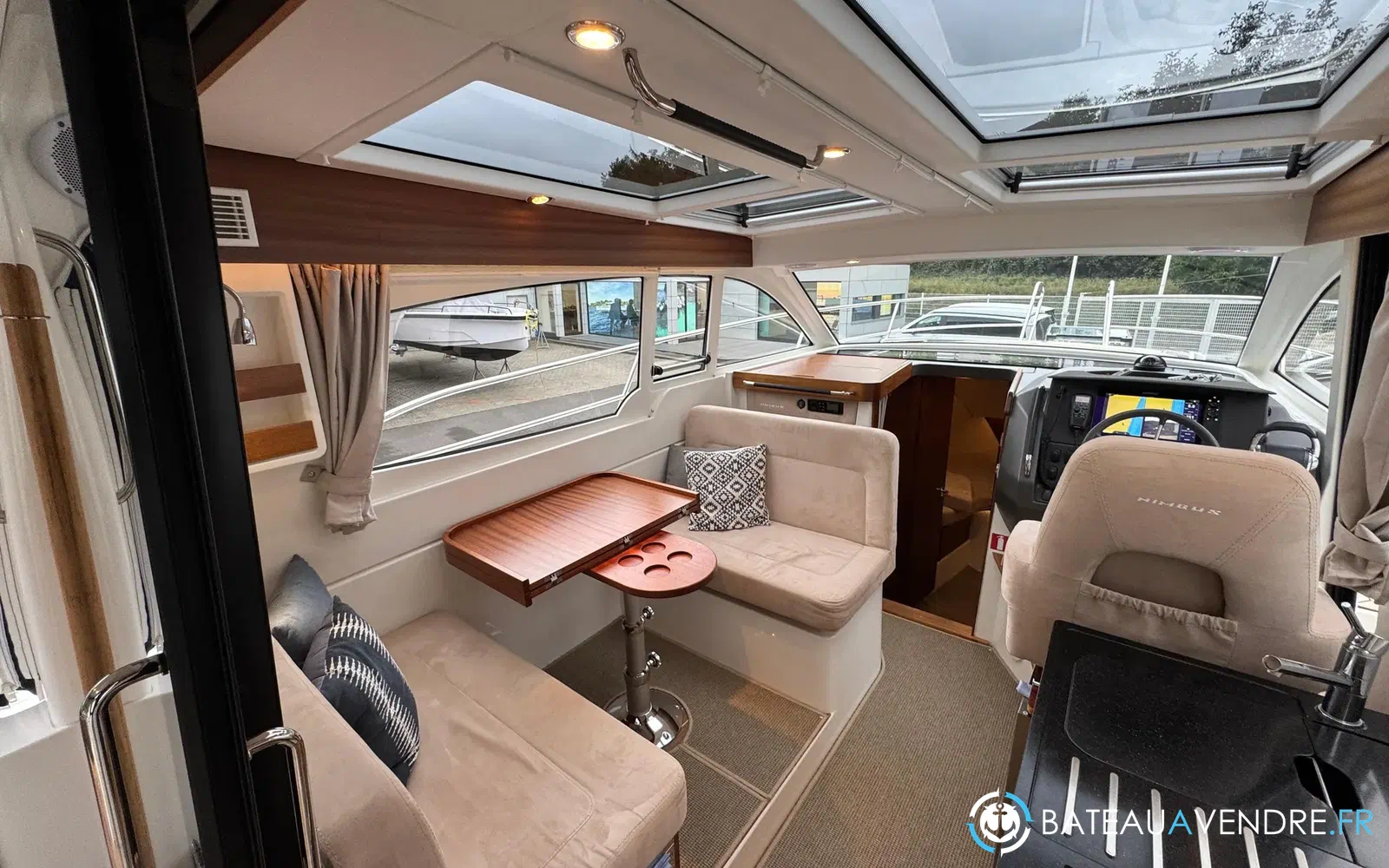 slider 6 Nimbus 305 Coupe