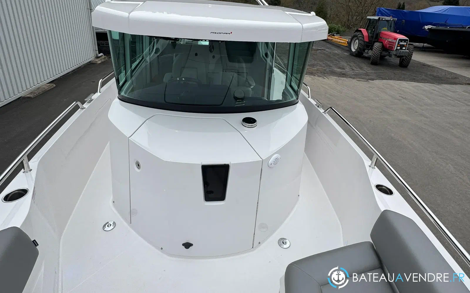 slider 29 Axopar 28 Open