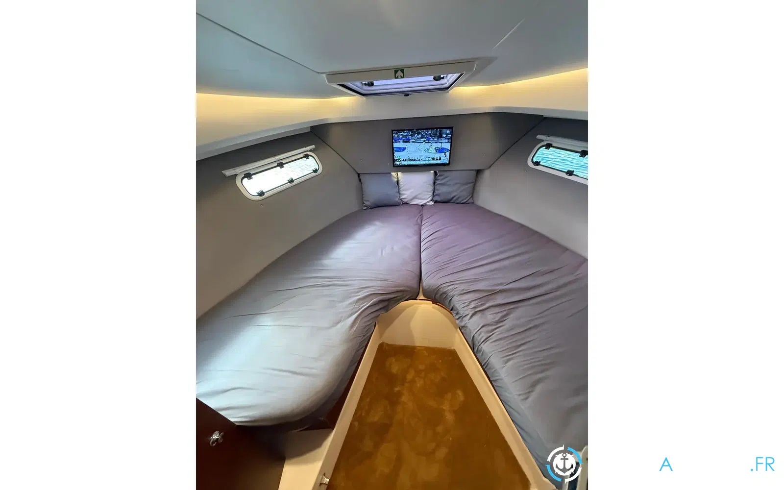 slider 9 Nimbus 305 Coupe
