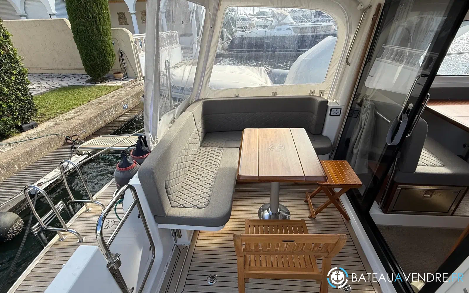 slider 29 Nimbus 305 Coupe