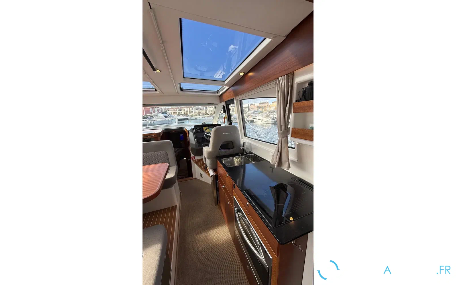 slider 38 Nimbus 305 Coupe
