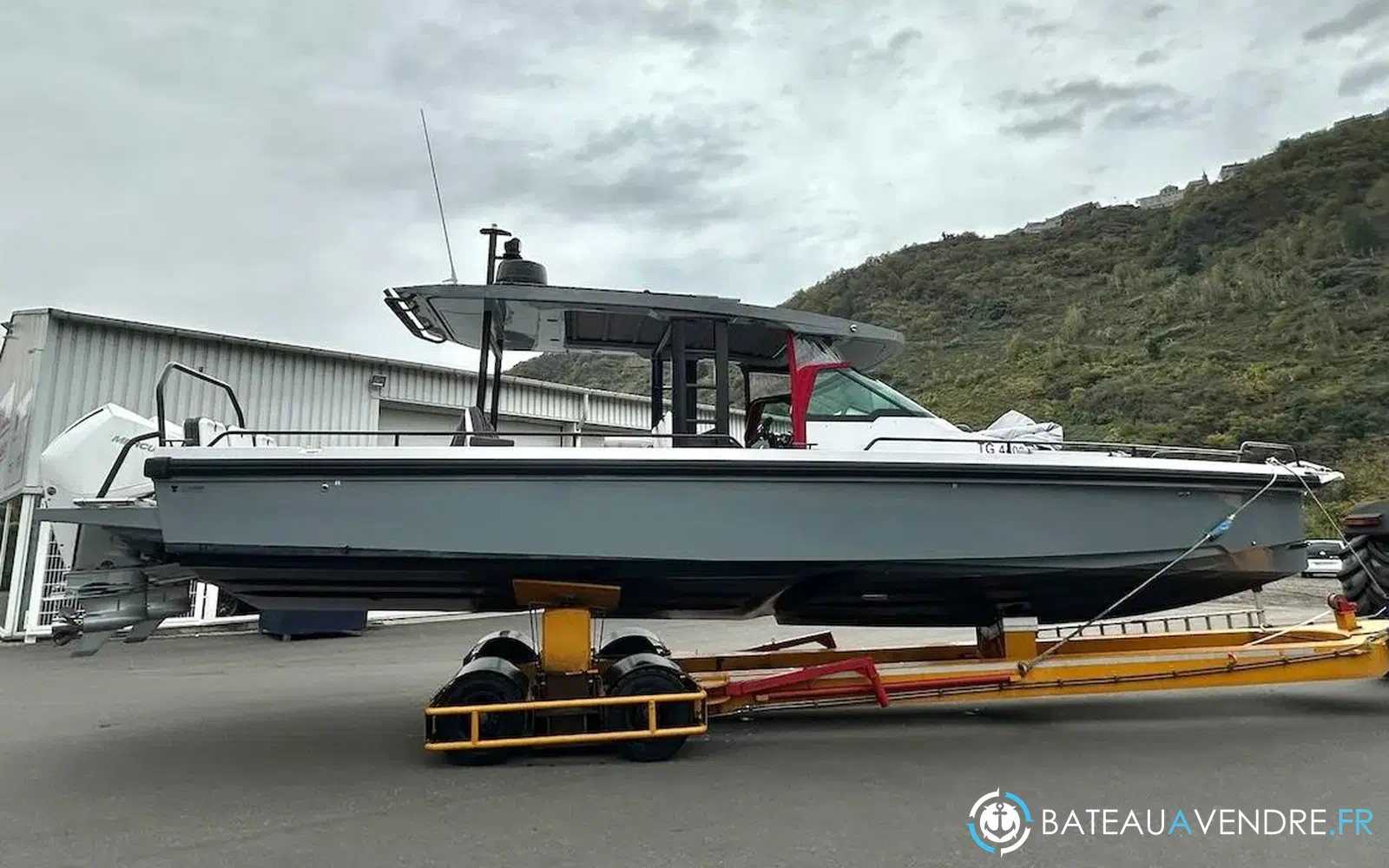 slider 1 Axopar 37 ST