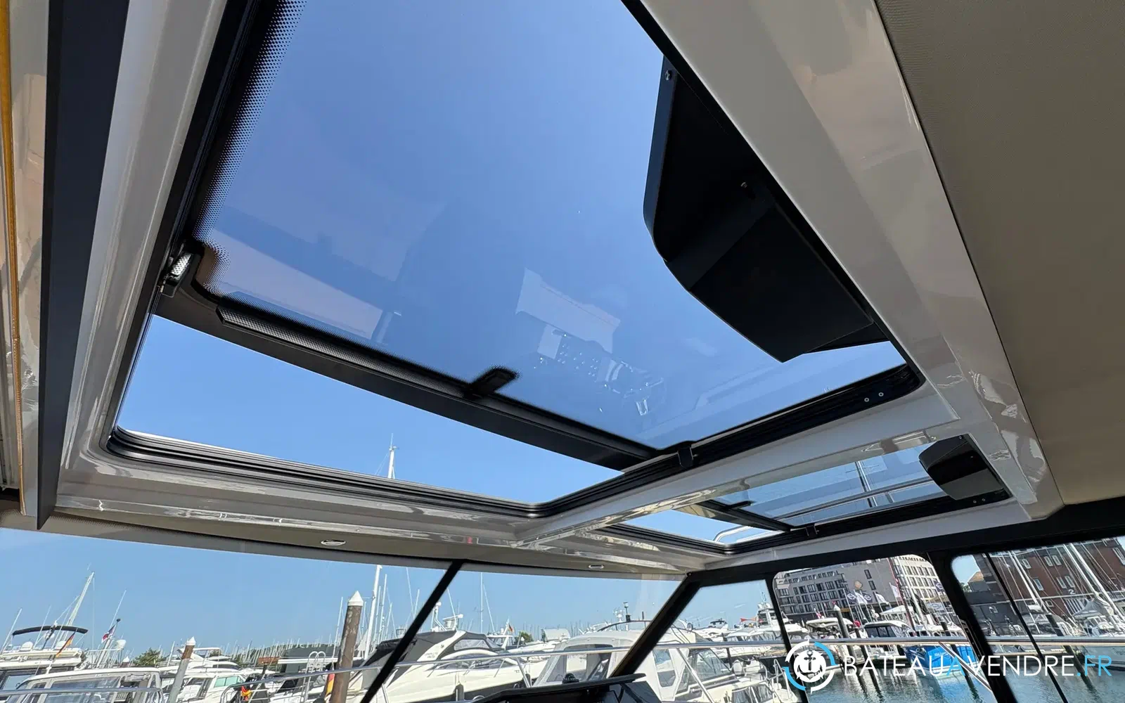 slider 12 Aquador 400 HT
