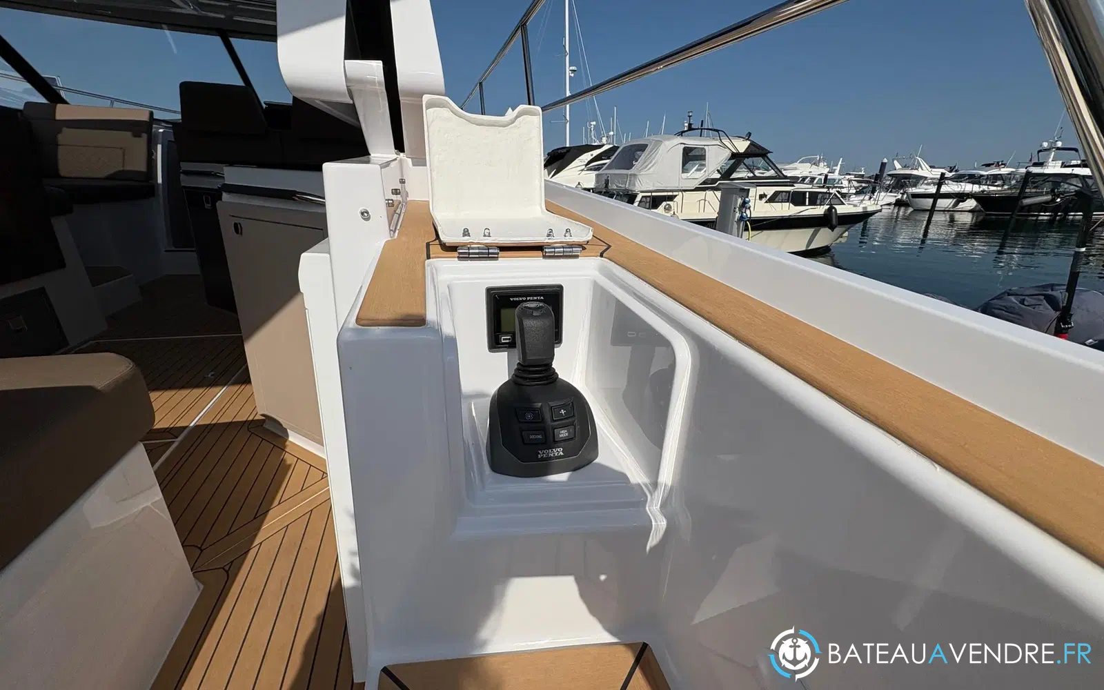 slider 22 Aquador 400 HT