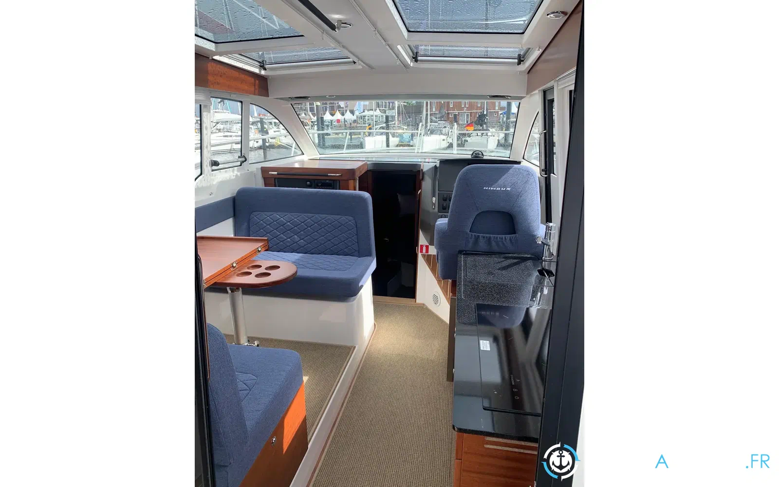 slider 22 Nimbus 305 Coupe