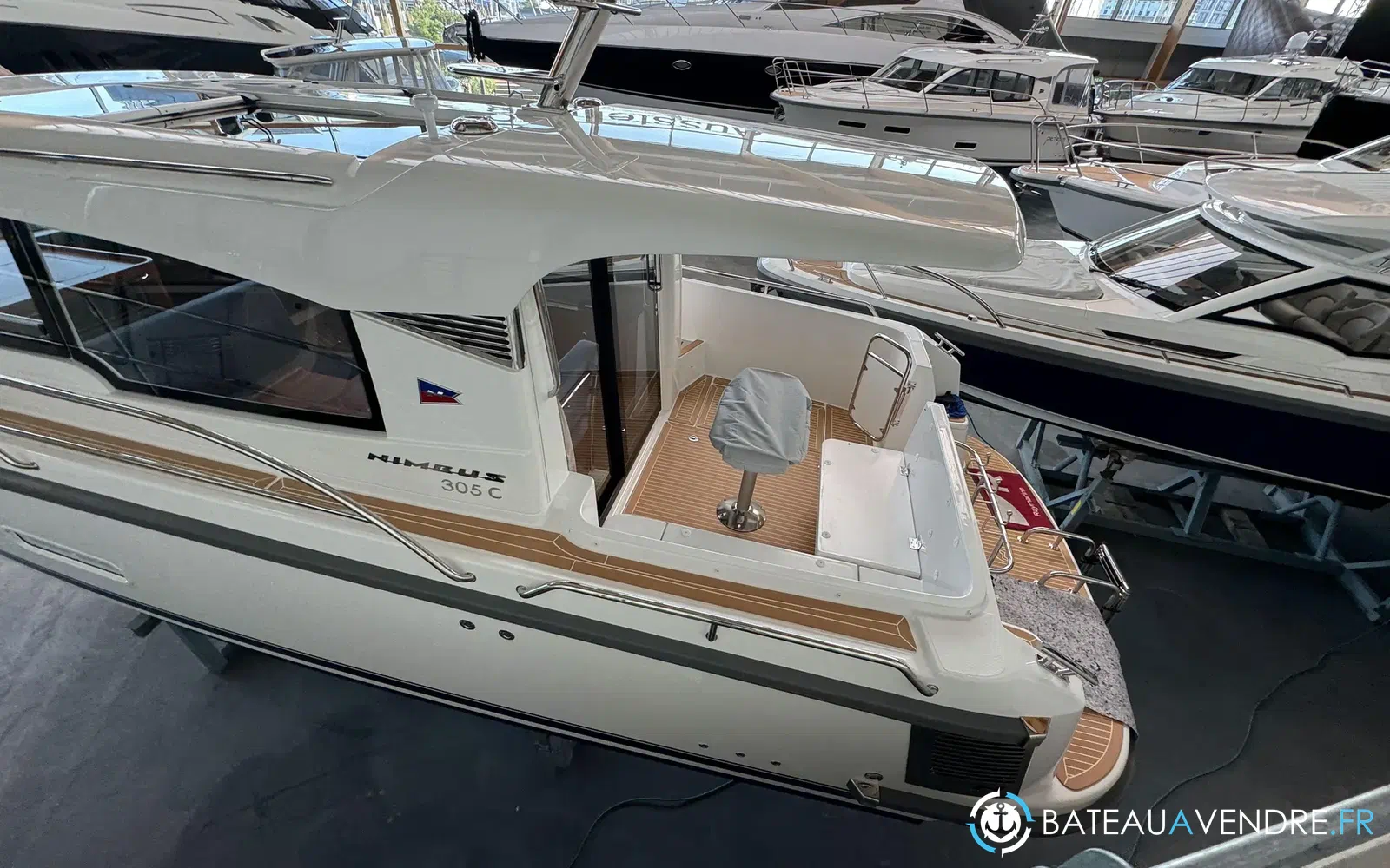 slider 3 Nimbus 305 Coupe