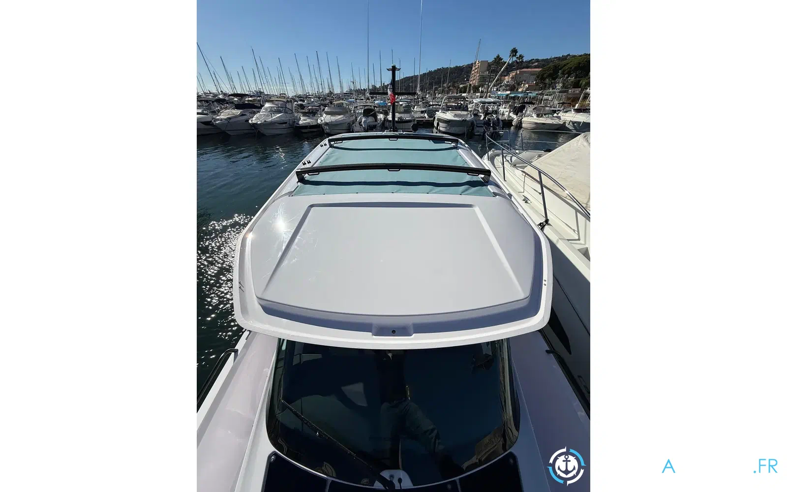 slider 18 Axopar 29 Sun Top