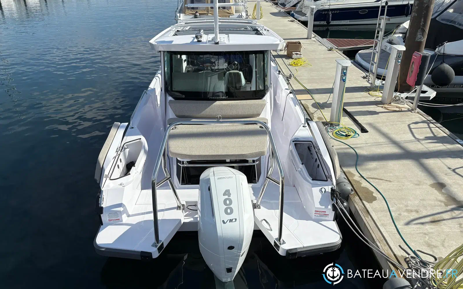 slider 0 Axopar 29 XC CROSS CABIN