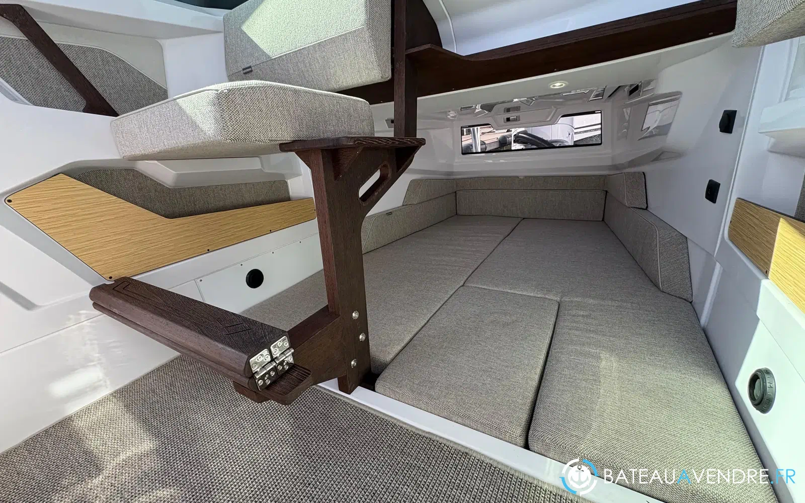 slider 9 Axopar 29 XC CROSS CABIN