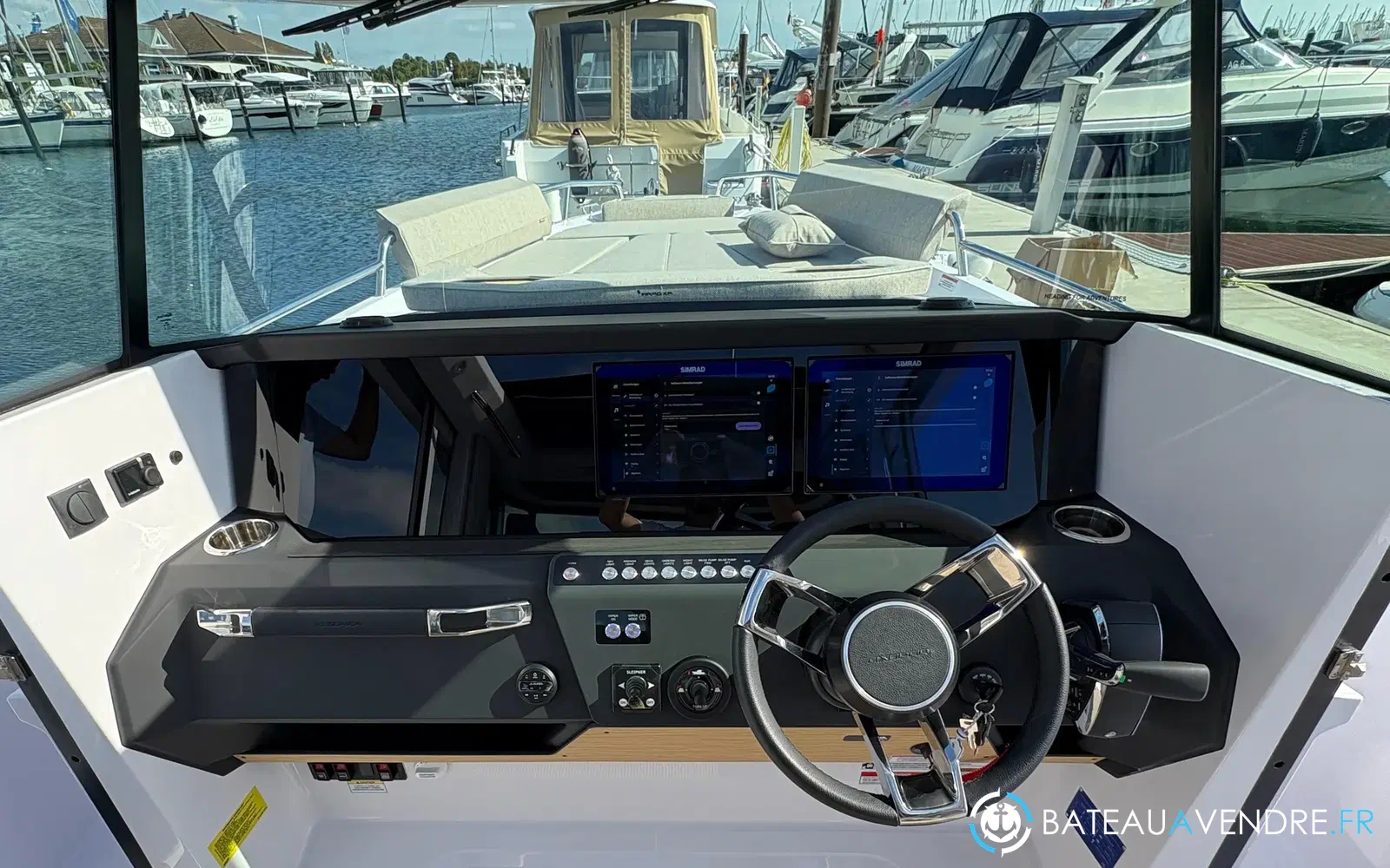 slider 11 Axopar 29 XC CROSS CABIN