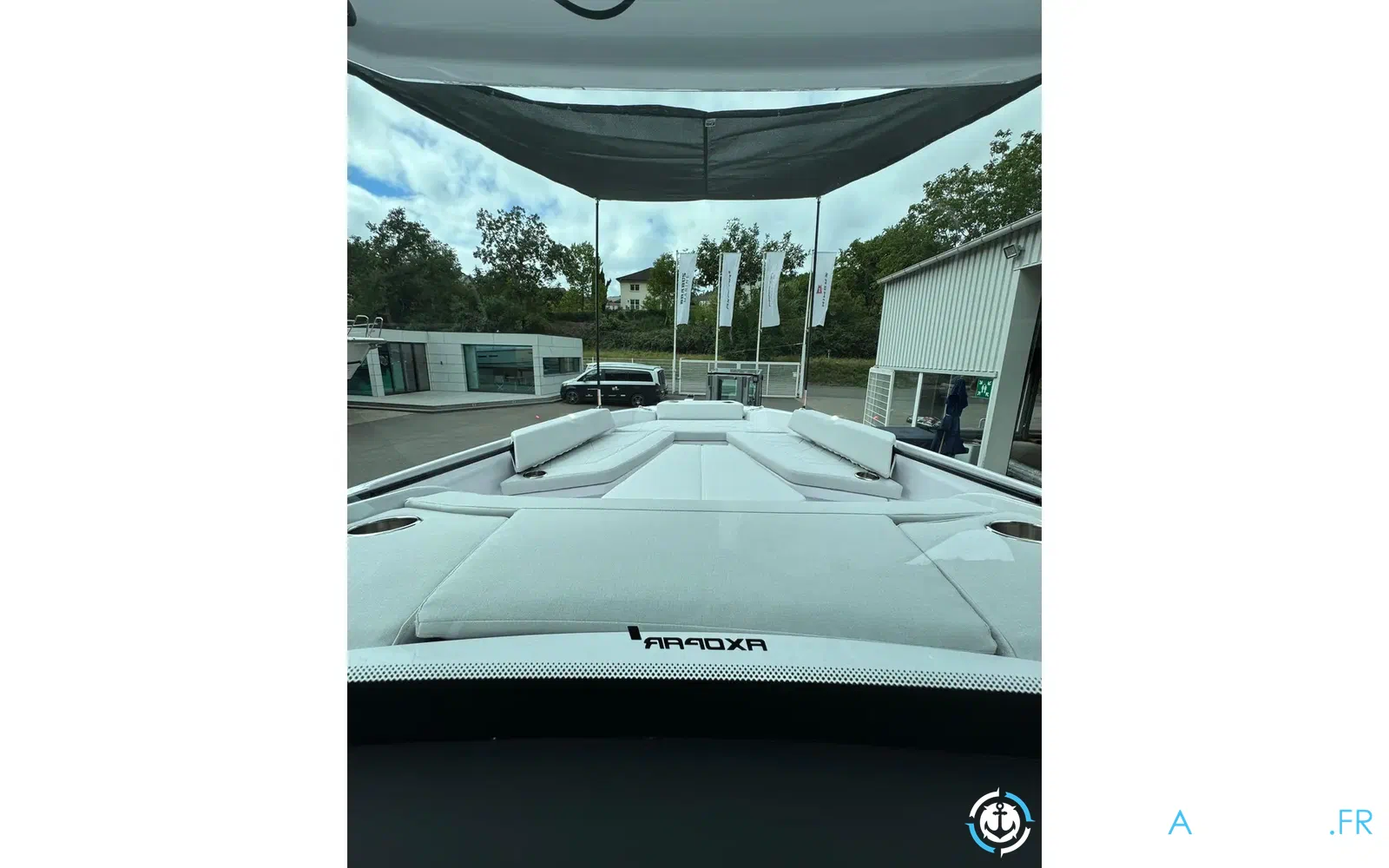 slider 4 Axopar 29 CCX
