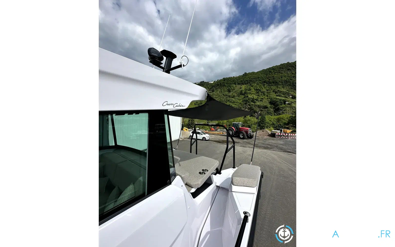 slider 14 Axopar 29 XC CROSS CABIN