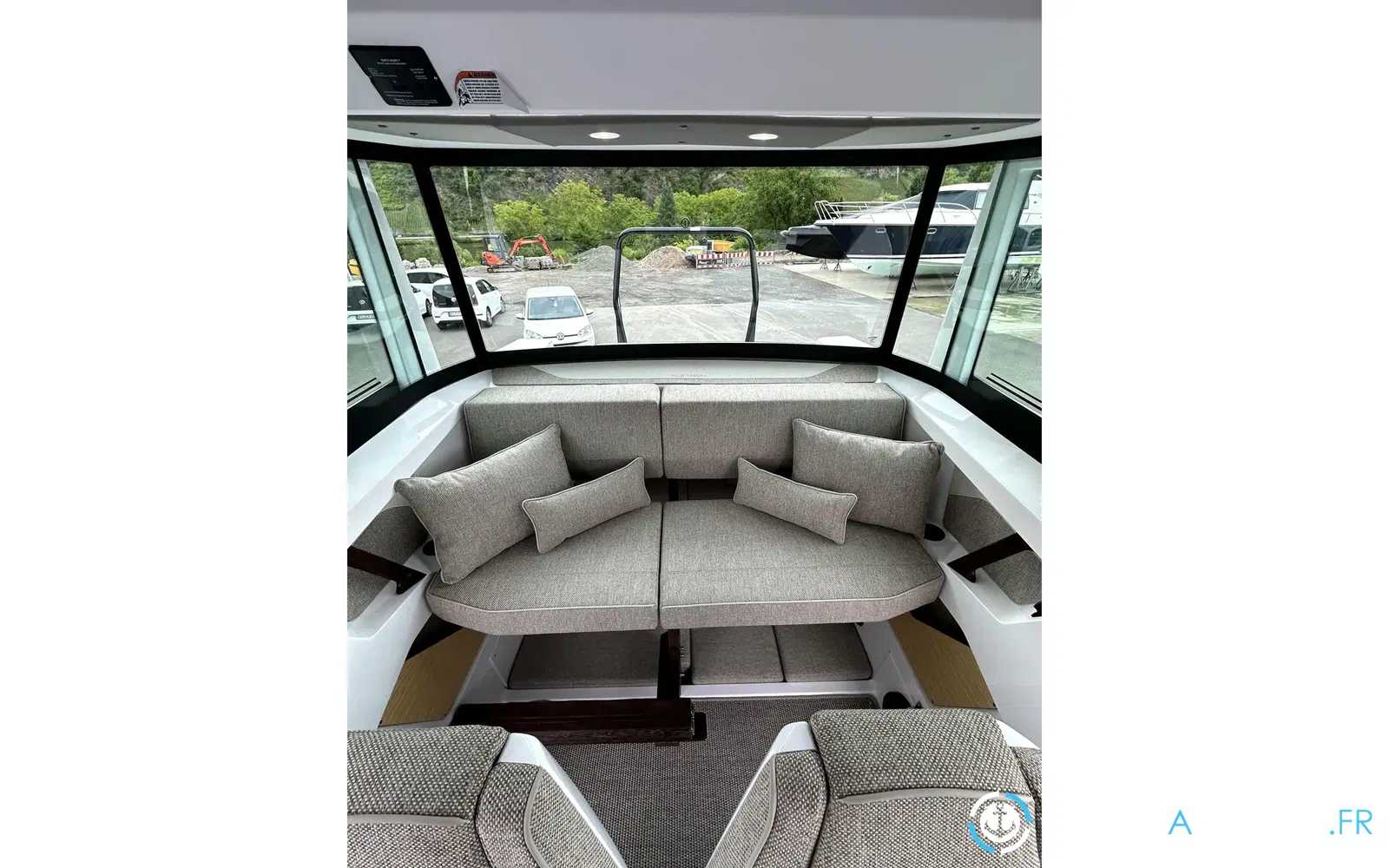 slider 17 Axopar 29 XC CROSS CABIN
