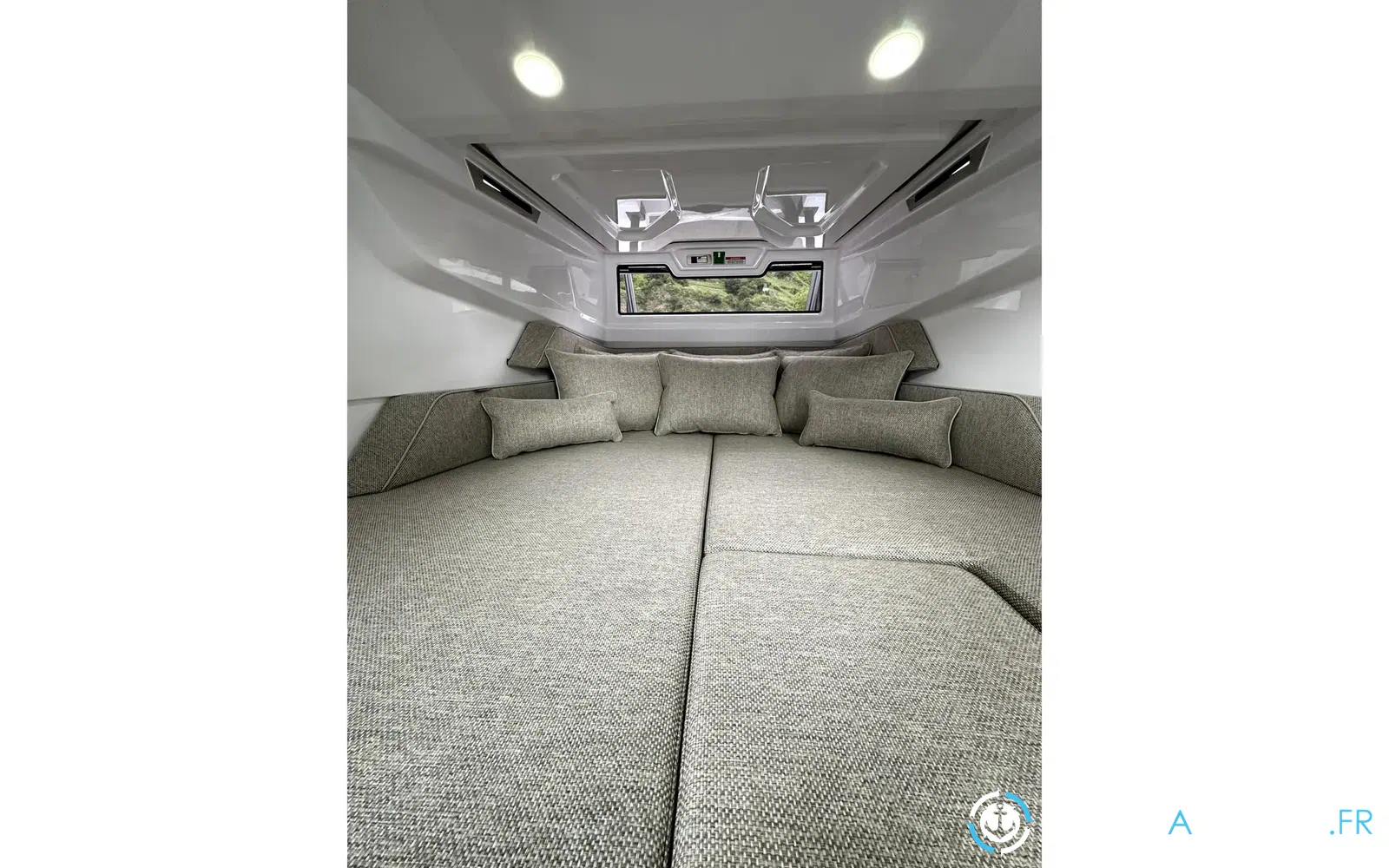 slider 21 Axopar 29 XC CROSS CABIN