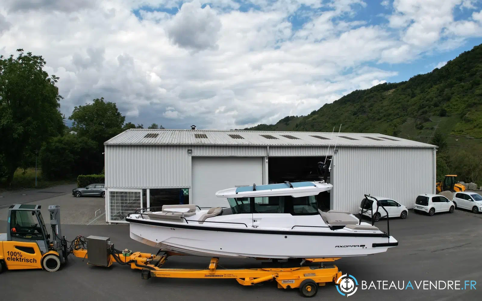 slider 2 Axopar 29 XC CROSS CABIN