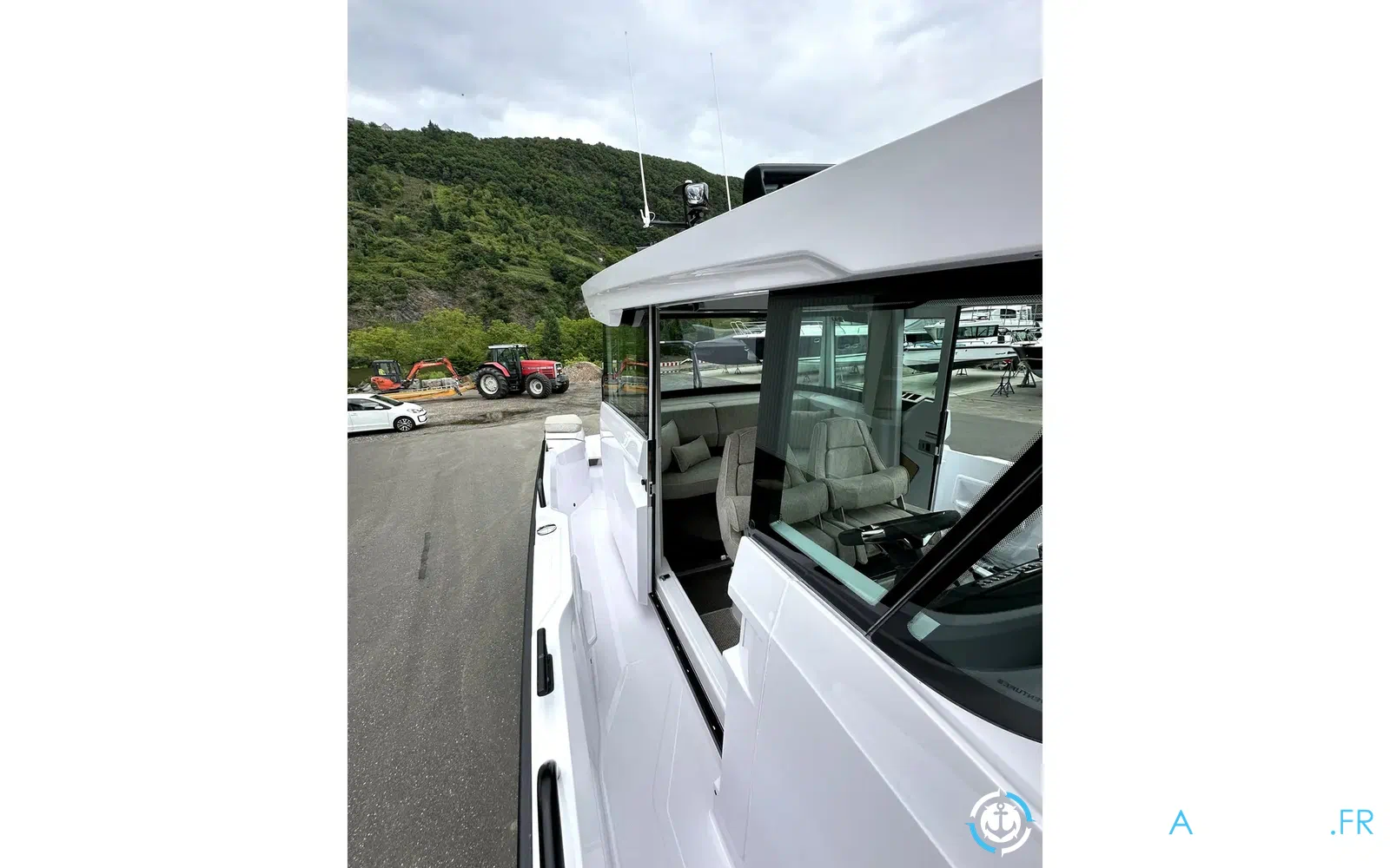 slider 48 Axopar 29 XC CROSS CABIN