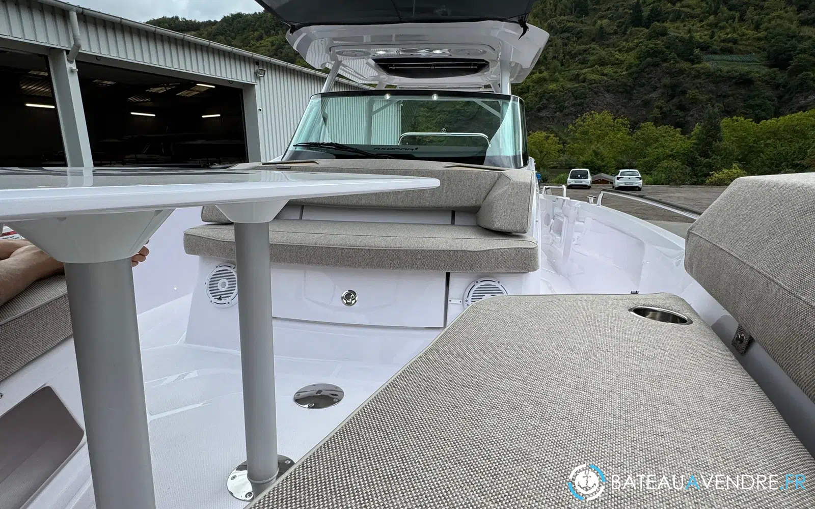 slider 24 Axopar 29 Sun Top